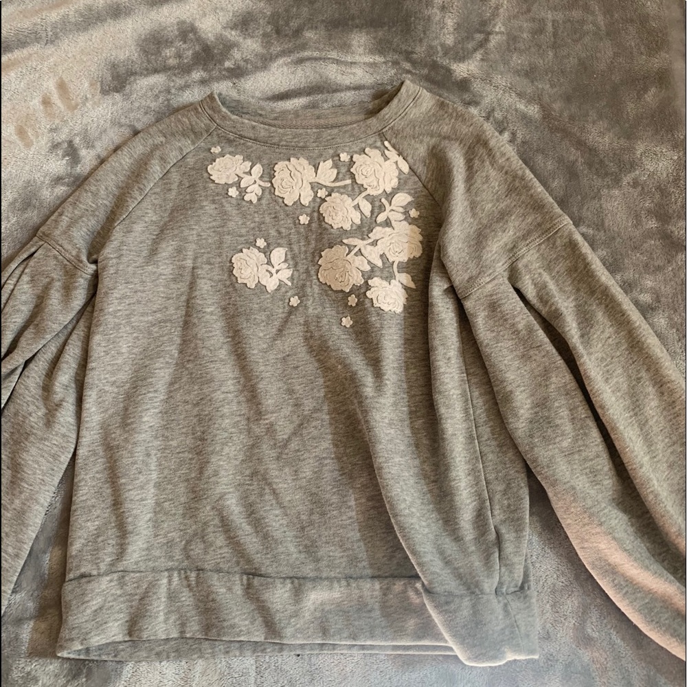 Gap Kids sweater with white flowers